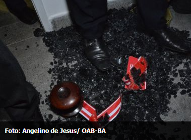 Sala da OAB/BA em Frum Criminal  depredada por advogados durante inaugurao
